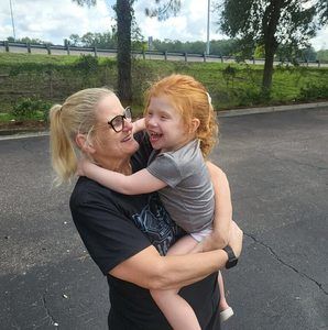 Meet your Posher, Dana